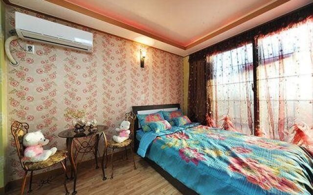 Ganghwa Punggyung gryujineon zip Pension