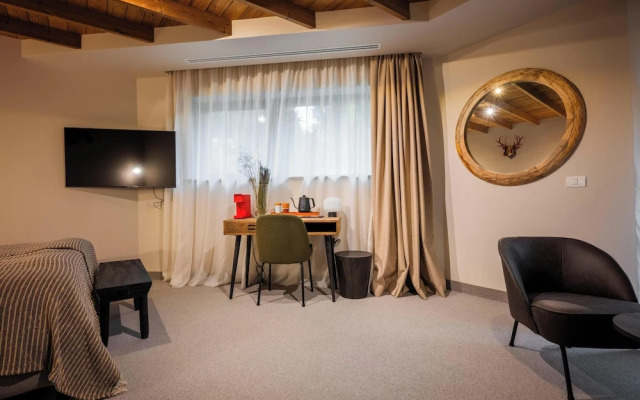The Pines Bucegi Lodge