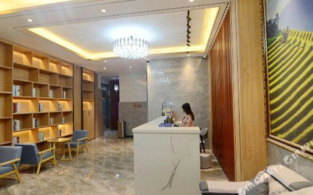 Nanning Jingxin Business Hotel