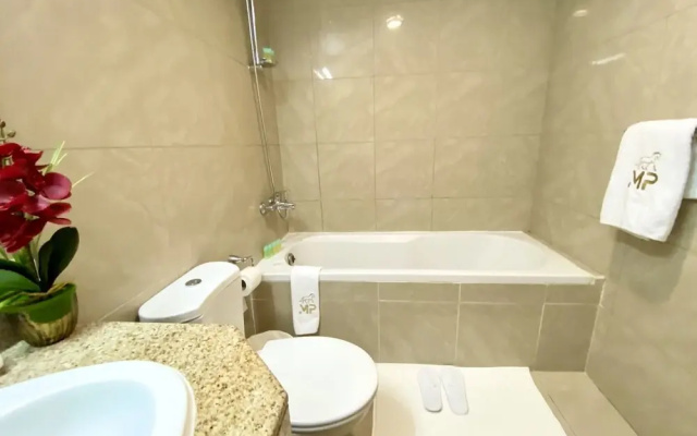 Marco Polo - Bright Apt with sea and Partial Dubai Harbour View