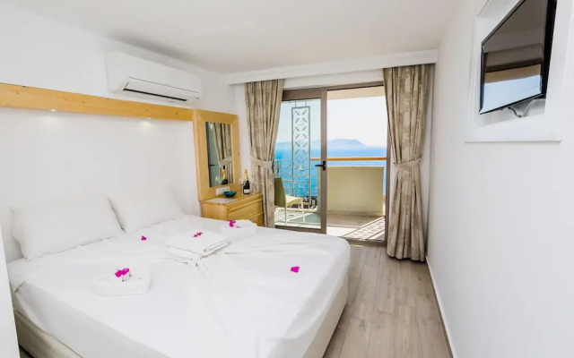 Defne Hotel