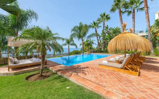 Solaga Villa Los Monteros