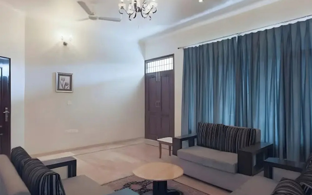Hotel Amrapali