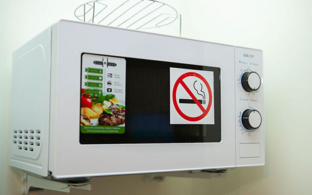 Диван и Чемодан на ул. Сибиряков-Гвардейцев, 15/1