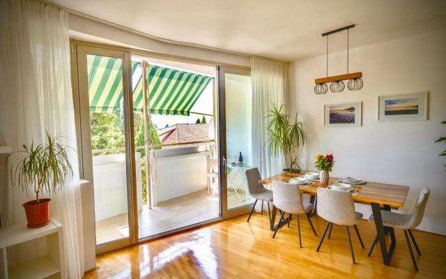 Maris Apartment