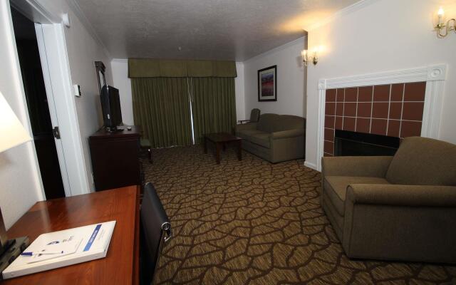 Best Western Salinas Monterey Hotel