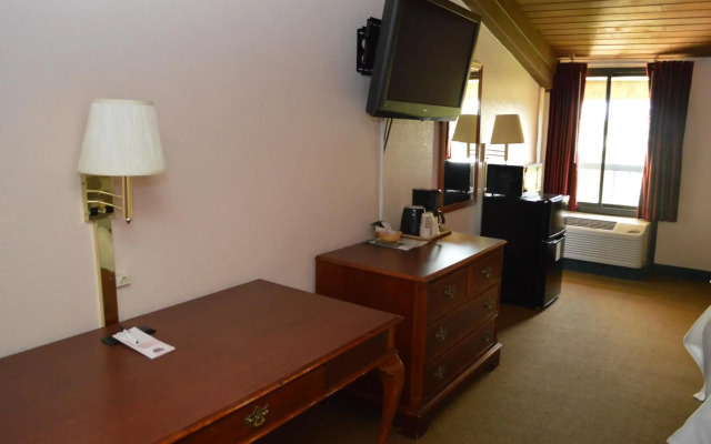 Ontario Airport Inn