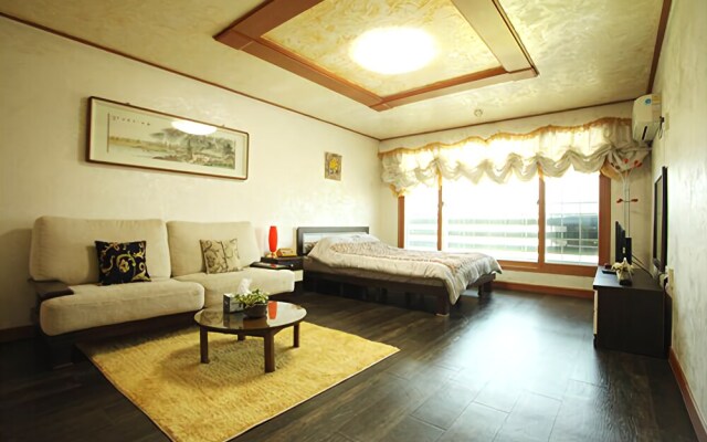 Jecheon Sineka Green Plant Pension