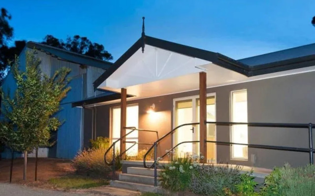 Peppertree Hill Luxury Farm Accommodation