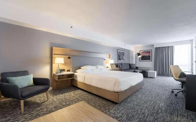 Отель Doubletree By Hilton New York Jfk Airport