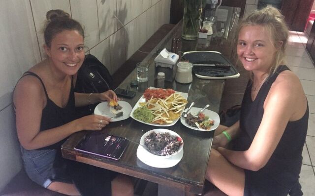 Hotel Sloth Backpackers