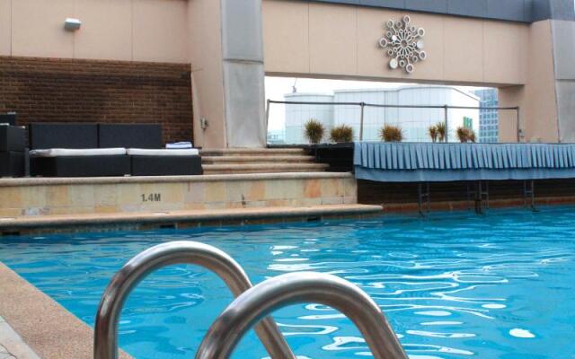 Pacific Regency Hotel Suites
