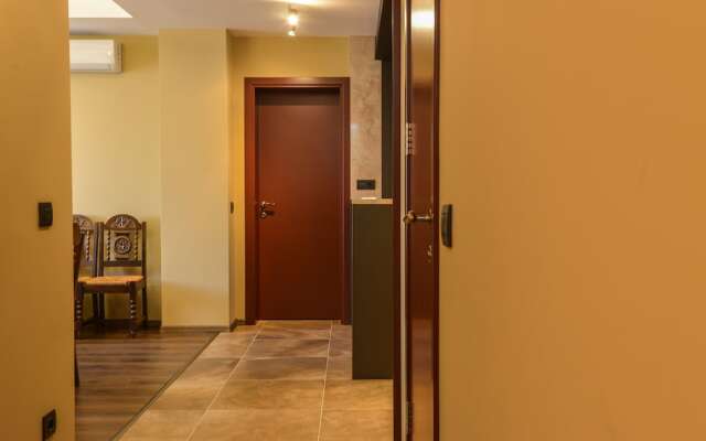 FM Luxury 2-BDR Apartment - Jazzy