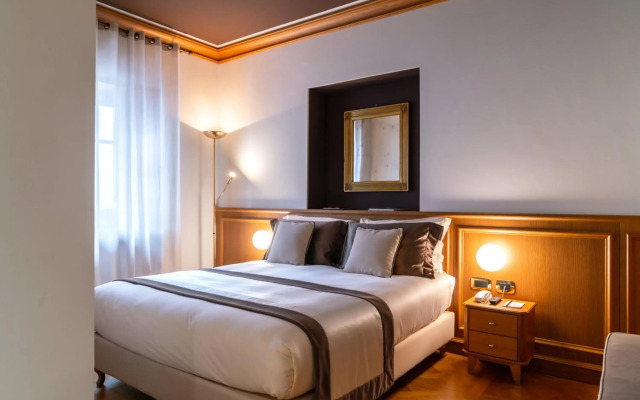 Ambra Cortina Luxury & Fashion Boutique Hotel