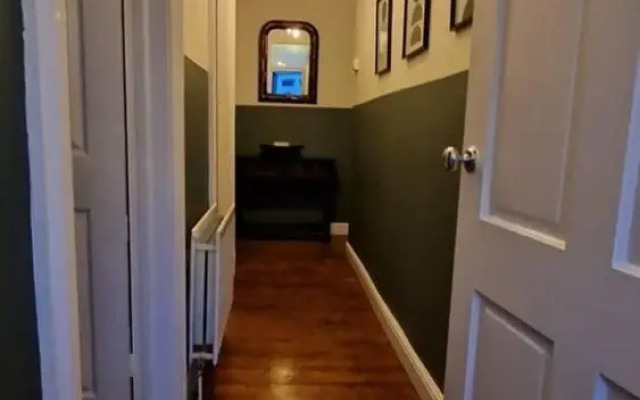 Inviting 3-bed Apartment in Newcastle Upon Tyne