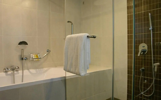 The Concord Hotel And Suites