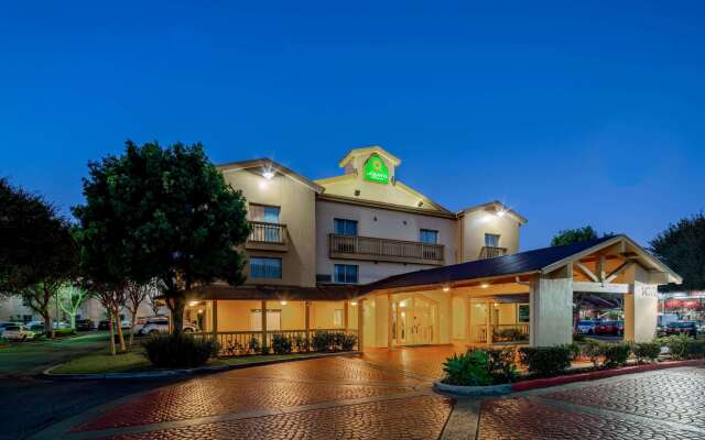 La Quinta Inn & Suites by Wyndham Irvine Spectrum