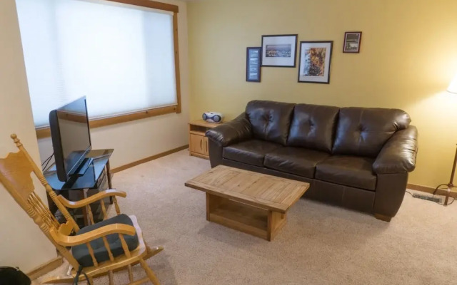 4081 Ski Trails