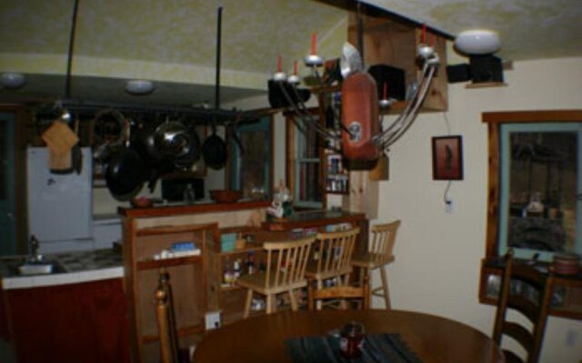 A Comfort Woods Guesthouse