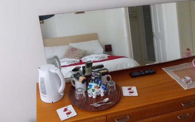 Con Amore Guest House
