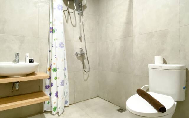 Minimalist And Strategic Studio At Pollux Chadstone Apartment