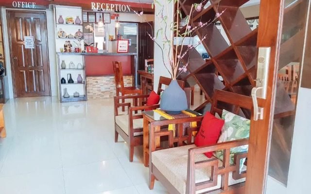 RedDoorz @ Caimito Drive Dampas