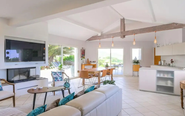 Maison Madalena With Pool Close to Ocean