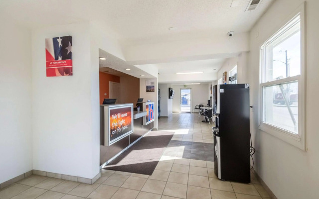 Motel 6 Indianapolis, IN – South