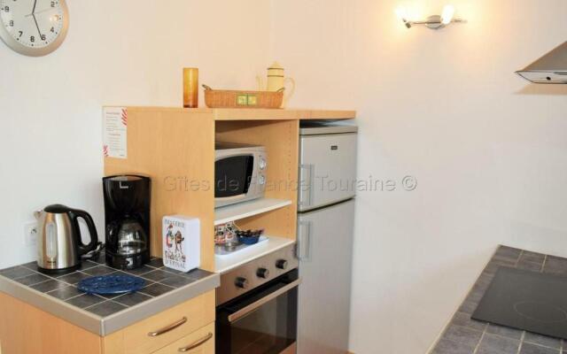 Gîte Savigny-en-Véron, 3 pièces, 4 personnes - FR-1-381-209