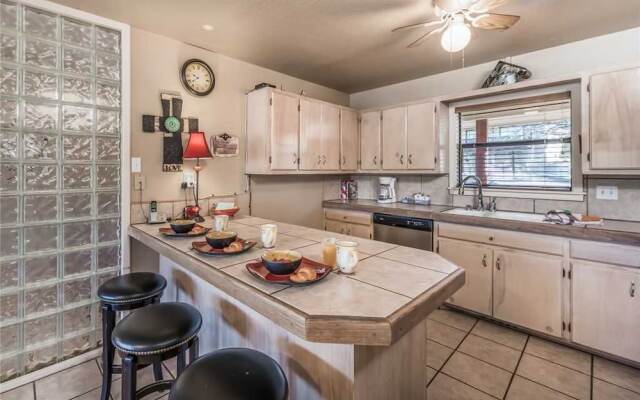 Bogie - Five Bedroom Cabin with Hot Tub