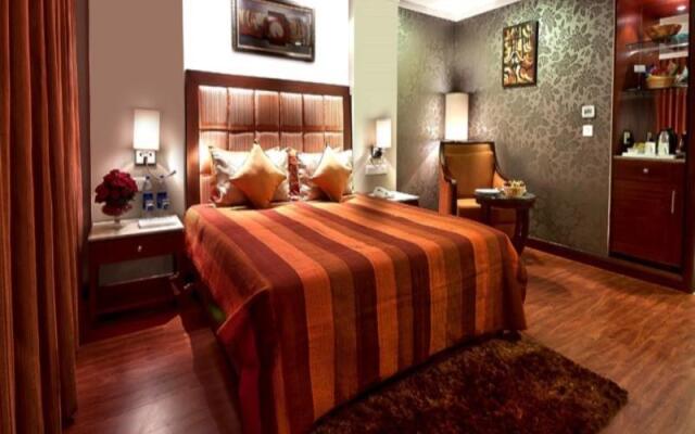 Golden Plaza Hotel