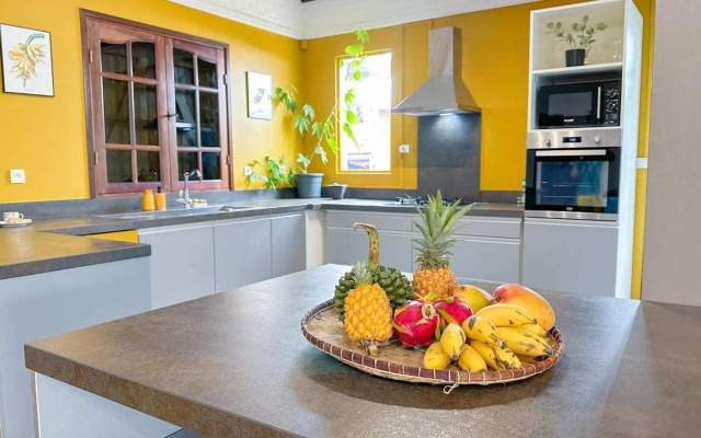 Magnifique villa avec cheminée au tevelave