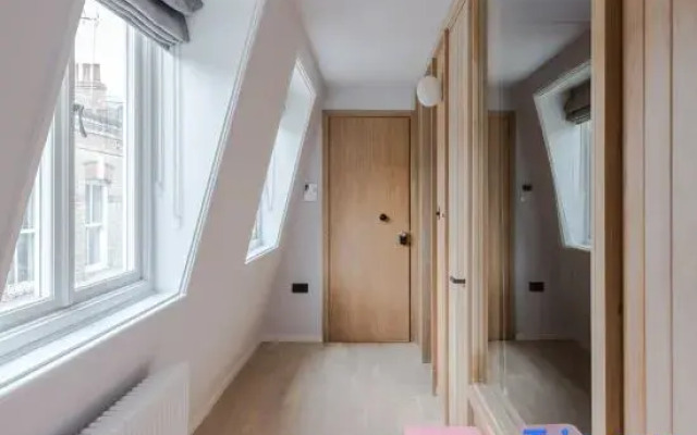 The Italian Collection III - Soho - by Frankie