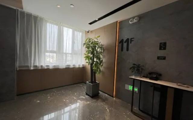 Atour Hotel Binhe West Road Peacock River Landscape Belt Korla