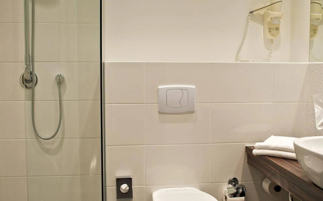 Oru Hub Hotel Tallinn - Handwritten Collection