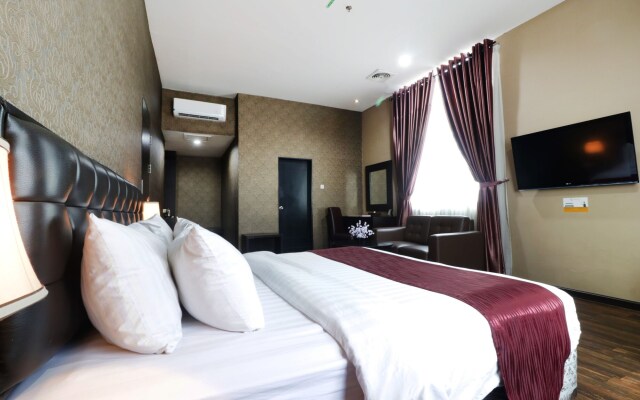 Grand Kanaya Hotel