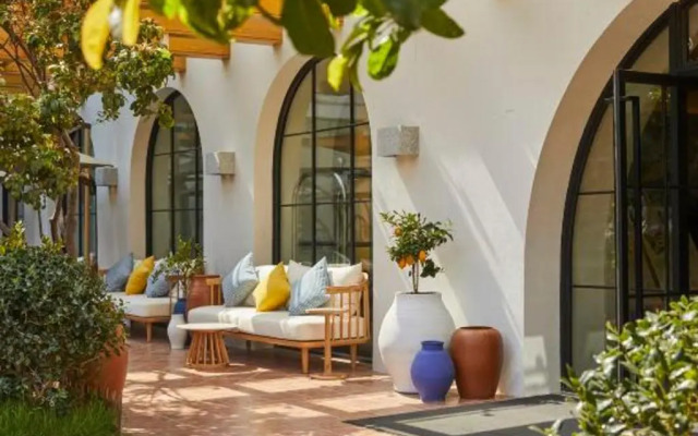 O. LIVE Social Shanghai Xinzhuang Subway Station