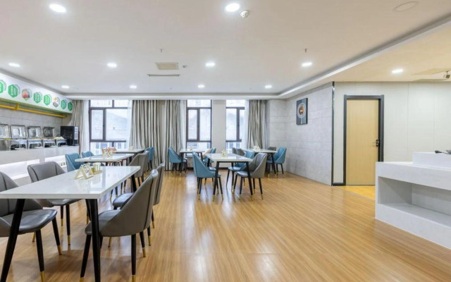 Korla Tianehe Rezen Select Hotel