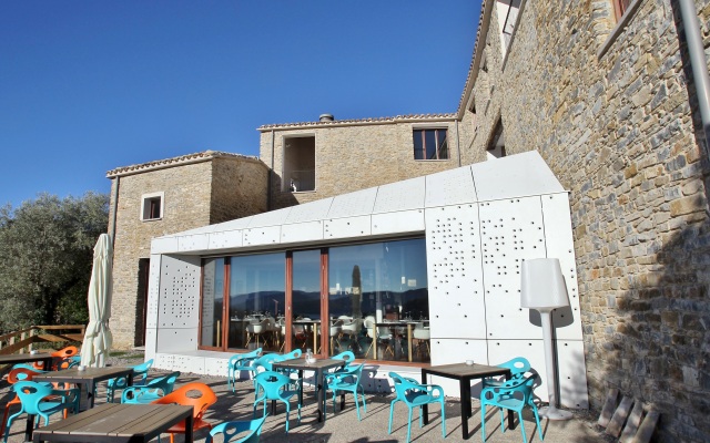 La Demba Art-Hotel & Restaurant