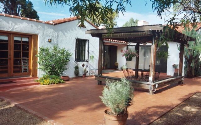 Sam Hughes Inn Bed and Breakfast