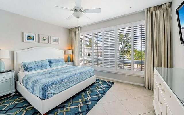 Island Paradise by AMI Locals