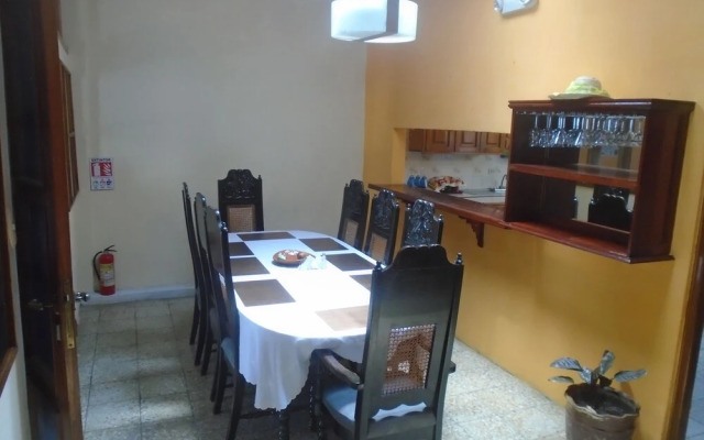 Cardena'S Hostal