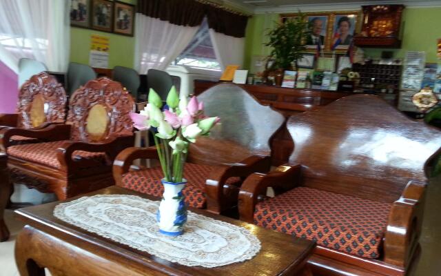 Ta Som Guesthouse & Tour Services