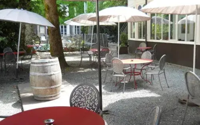 Au Pavillon du Frêne