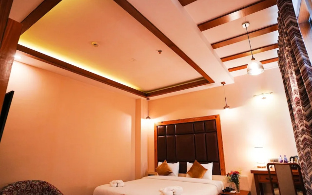 Orsino Resort Mall Road