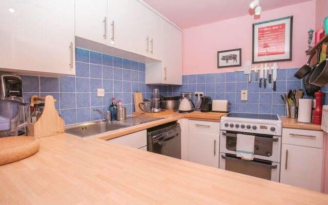 3 Bedroom Apartment in Kensington