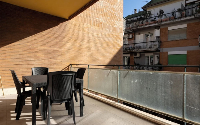 Domus Solis in Rome With 2 Bedrooms and 2 Bathrooms