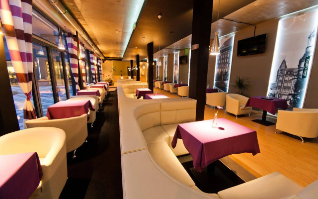 Hotel Malinowski Business