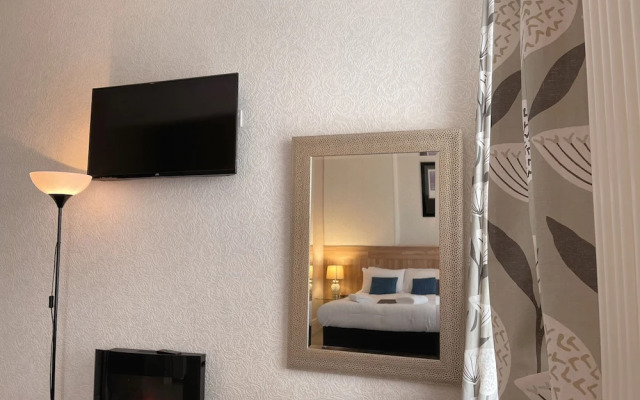 Oyo The Chatwal Boutique Hotel