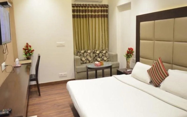 Hotel Vipul Grand
